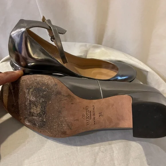 Valentino Garavani Silver Heels - Picture 9 of 9